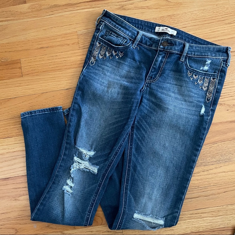 Hollister embroidered distressed skinny jeans
